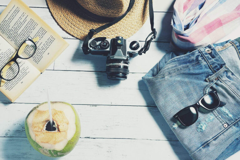 save money on vacation
